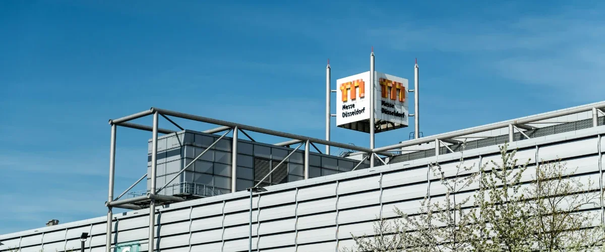 Messejahr 2026: Die großen Termine & Ihr Rückzugsort am Rhein